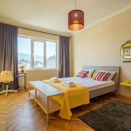 아파트 Artistic & Spacious 2bd By Flat Mаnager