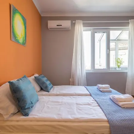 아파트 Artistic & Spacious 2bd By Flat Mаnager 소피아