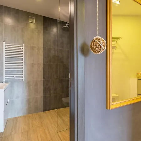 Artistic & Spacious 2bd By Flat Mаnager *