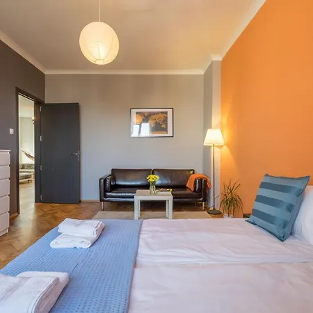 Artistic & Spacious 2bd By Flat Mаnager アパート *